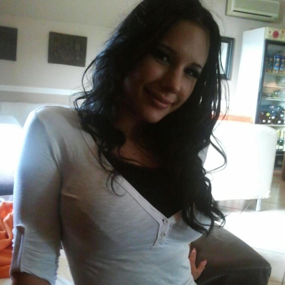 kyra hot5.jpg