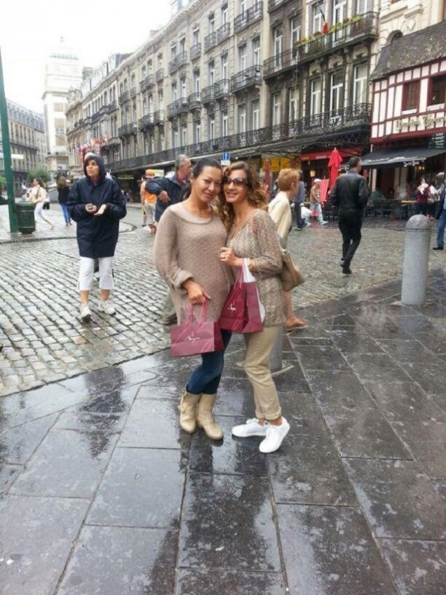 Alice-Romain-and-Sandra-Romain-Holiday-4.jpg