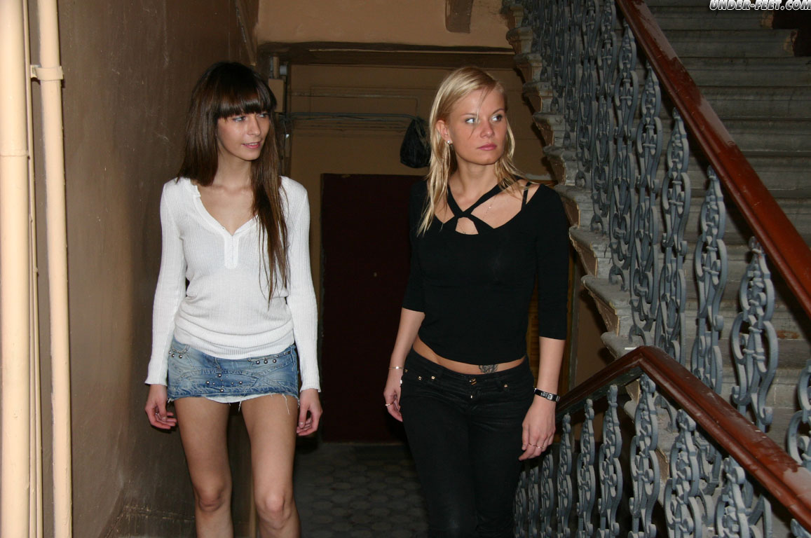 Irina & Tamara 1821 img12.jpg