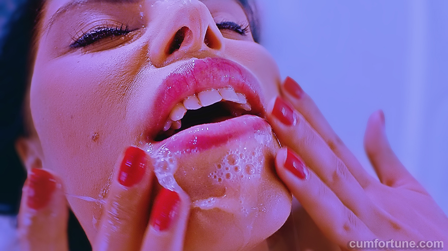 cc_Kira_Queen_2.00_15_30_19.jpg