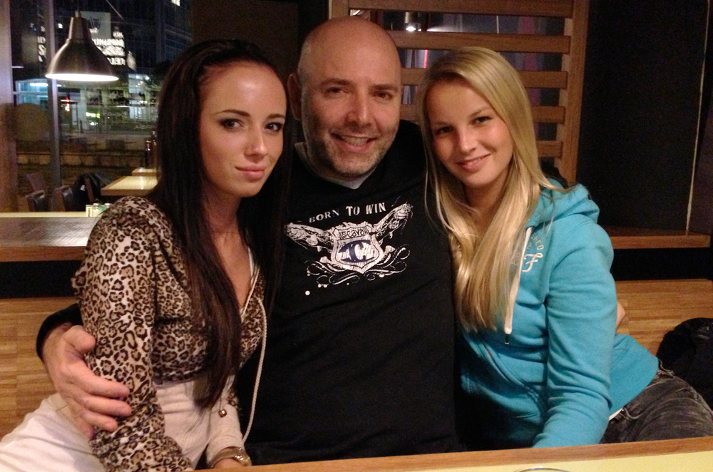 In-live-from-a-nice-restaurant-10-mn-ago.jpg